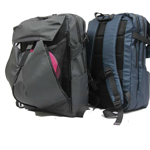 Svelte Waterproof 17 inch Laptop Backpack - Luggage Outlet